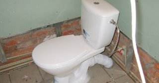 Установка приставного унитаза в Выборге - монтаж и подключение, СантехДомВбр от 5248 рублей
